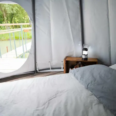 Nuits Insolites A L'etang D'une Pause ラグジュアリーテント *