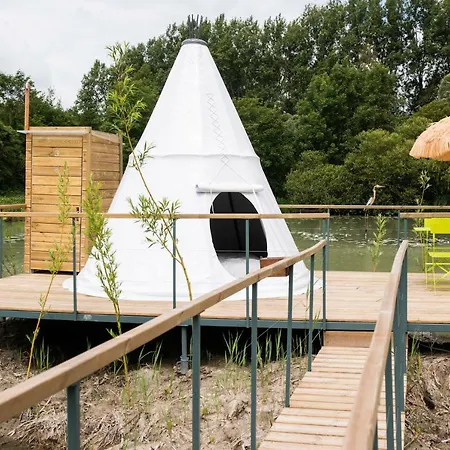 Nuits Insolites A L'etang D'une Pause ラグジュアリーテント *